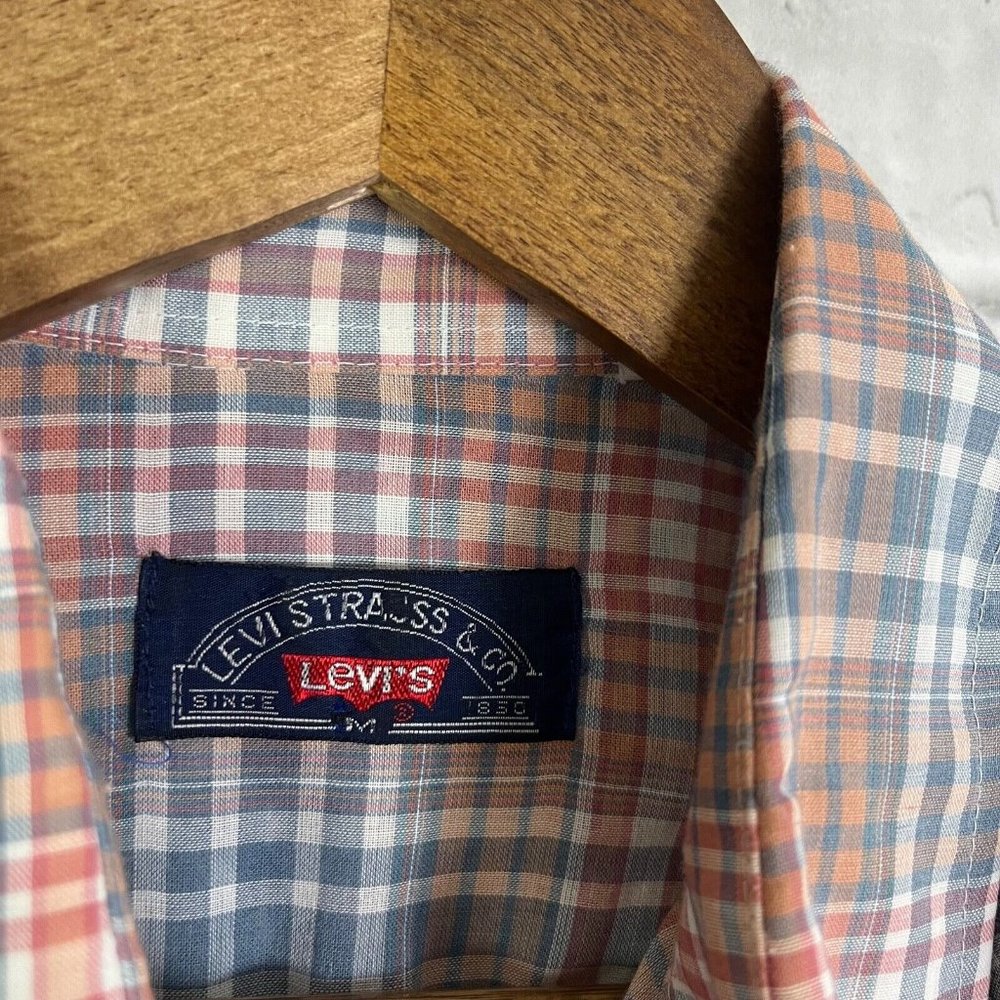 Levi's Men's Plaid Button-Down Shirt in Blue and Brown - Picture 4 of 8